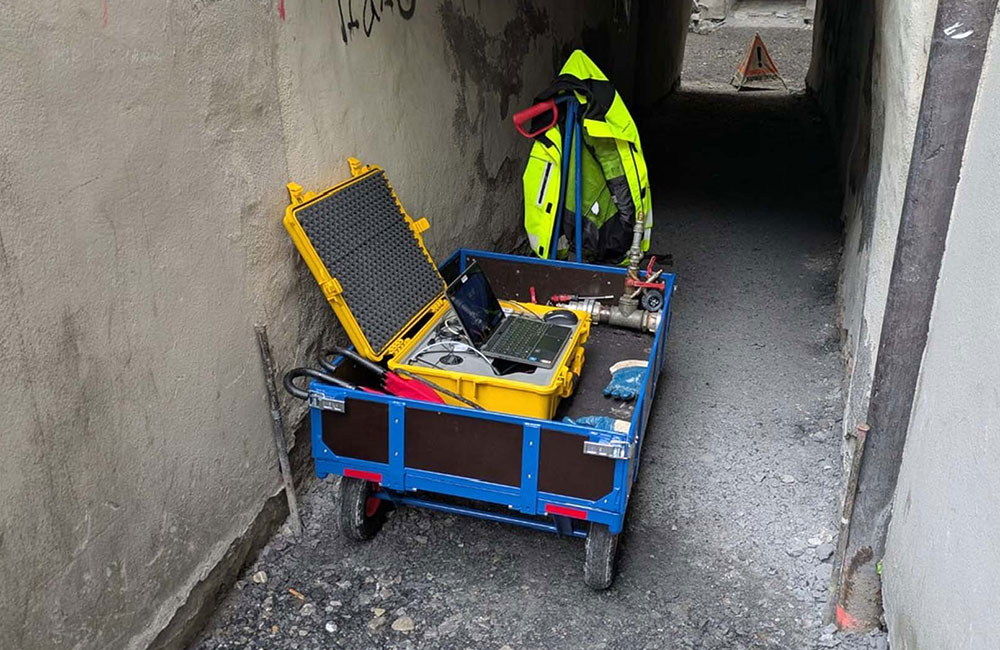 Kanal wird auf Dichtheit überprüft